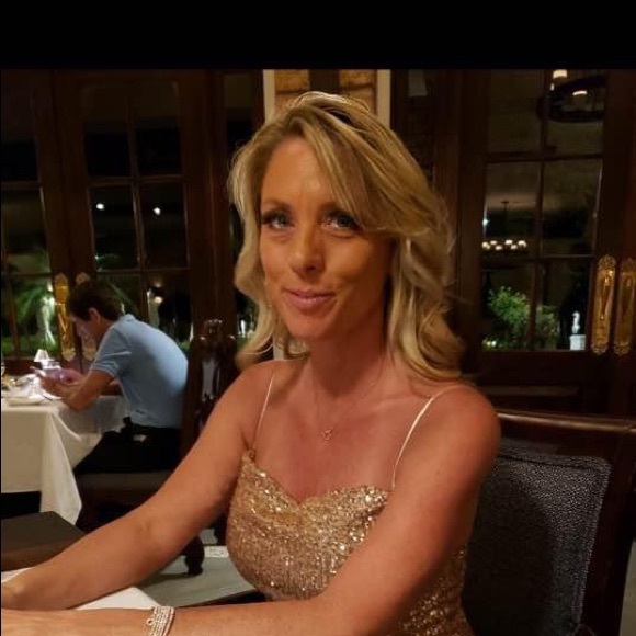 Meet your Posher, Krista - Picture 3 of 7